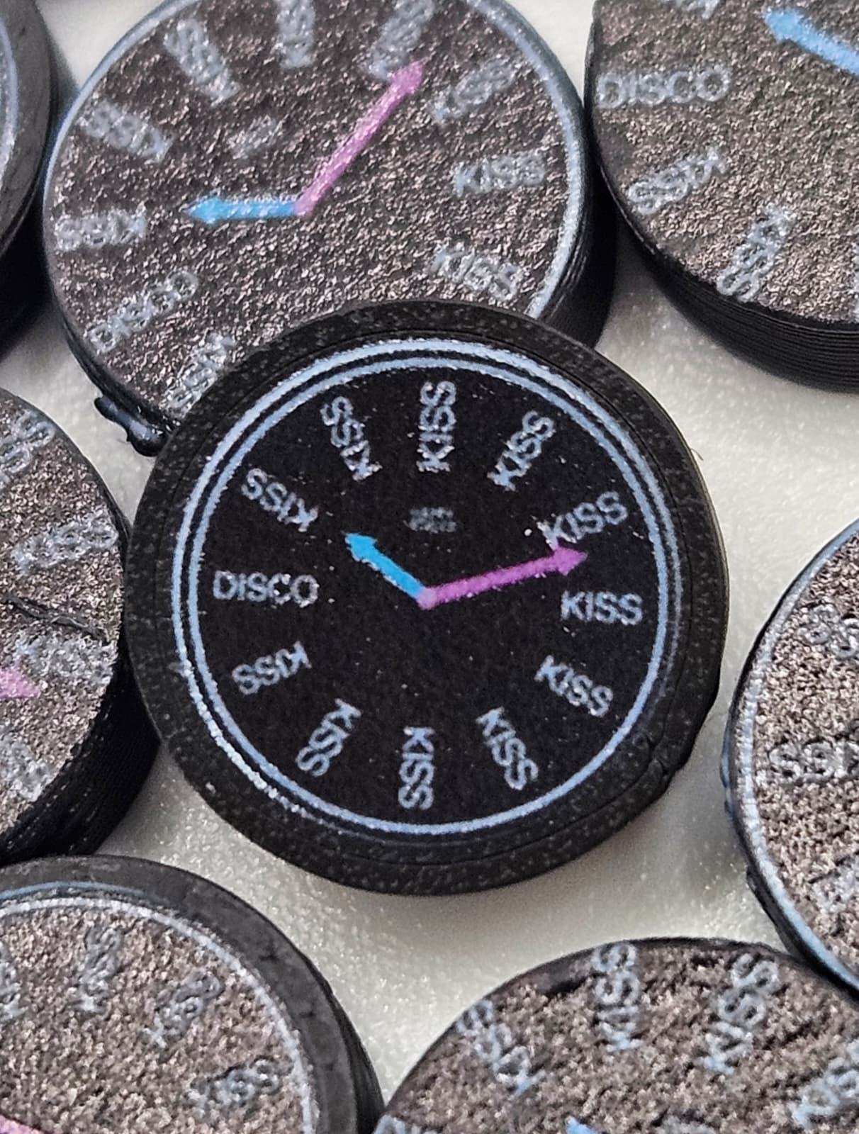 Disco Kiss Clock Beads 🪩